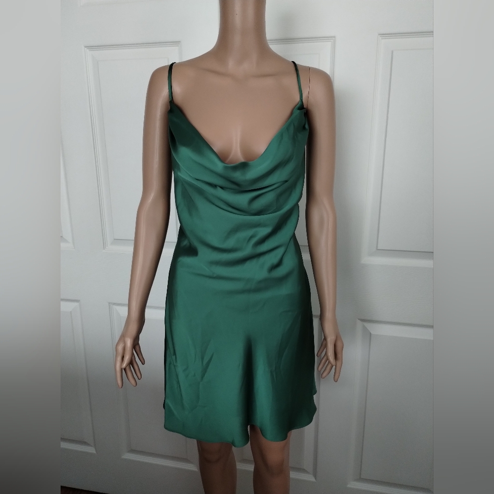 Lovers and Friends Boa Mini Dress in Green Large - Picture 2 of 7